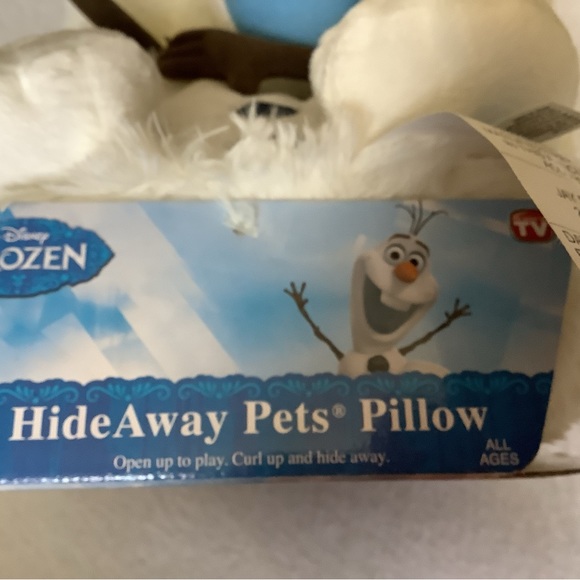Hideaway Pets Olaf Pillow All Ages - Picture 4 of 9